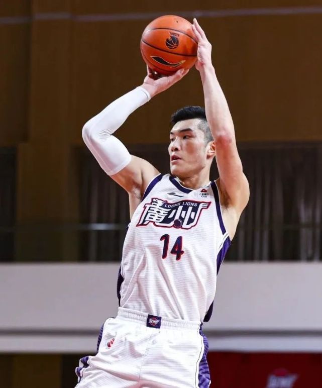 友博官方网站 -关于莱比锡训练开放日，冲刺阶段迎来里程碑引欢呼，CBA常规赛在即，阵容厚度经受考验的信息