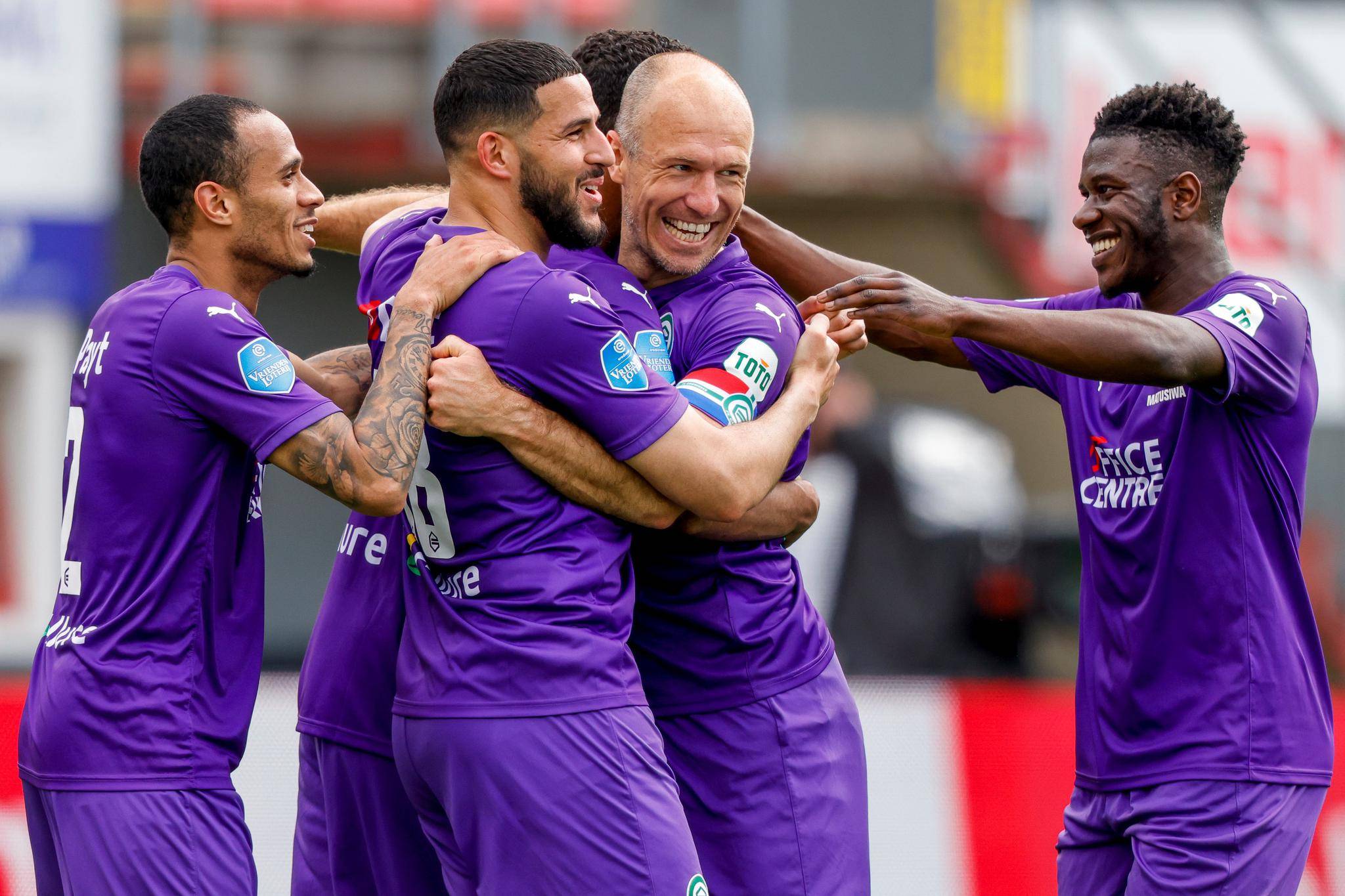 友博网页版 -关于转折点！费耶诺德止住颓势；国王杯窗口期攻防权衡；话题不断；临场指挥获称赞的信息